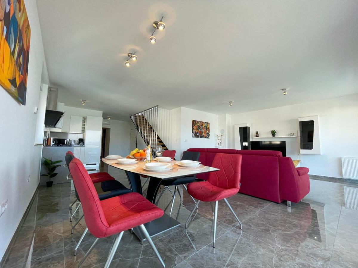 Seascape Deluxe Residence Pjescana Uvala Bagian luar foto