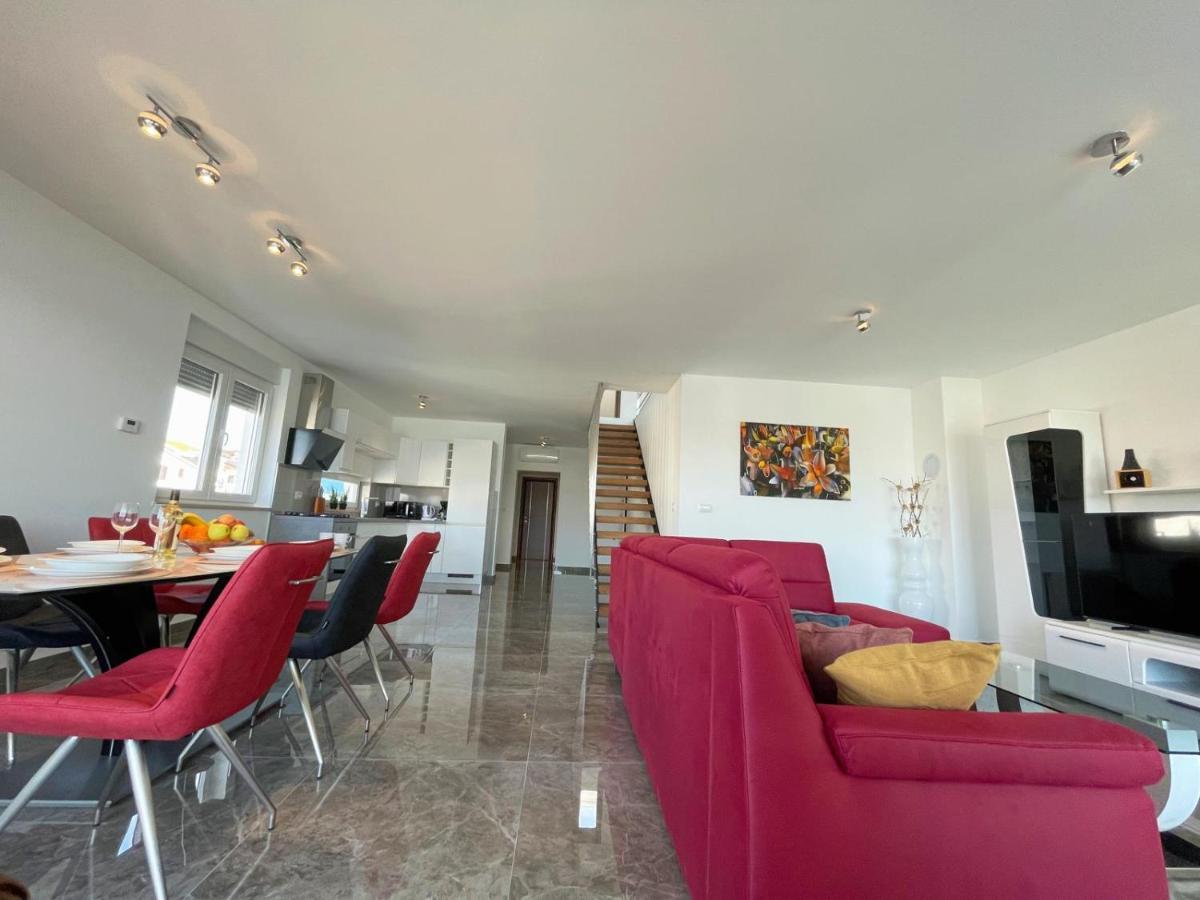 Seascape Deluxe Residence Pjescana Uvala Bagian luar foto