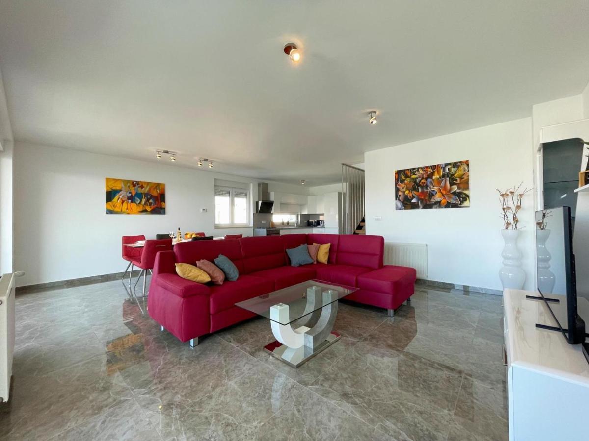 Seascape Deluxe Residence Pjescana Uvala Bagian luar foto