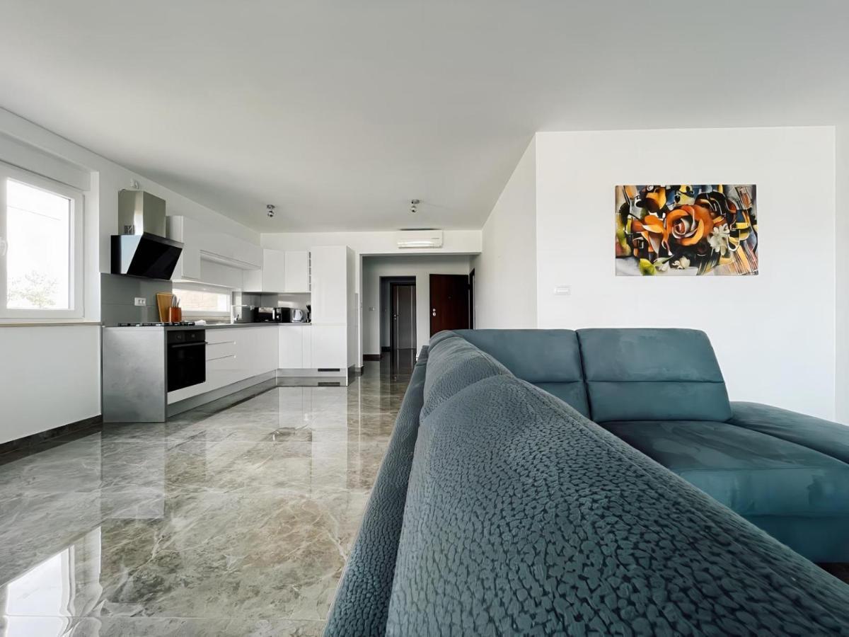 Seascape Deluxe Residence Pjescana Uvala Bagian luar foto