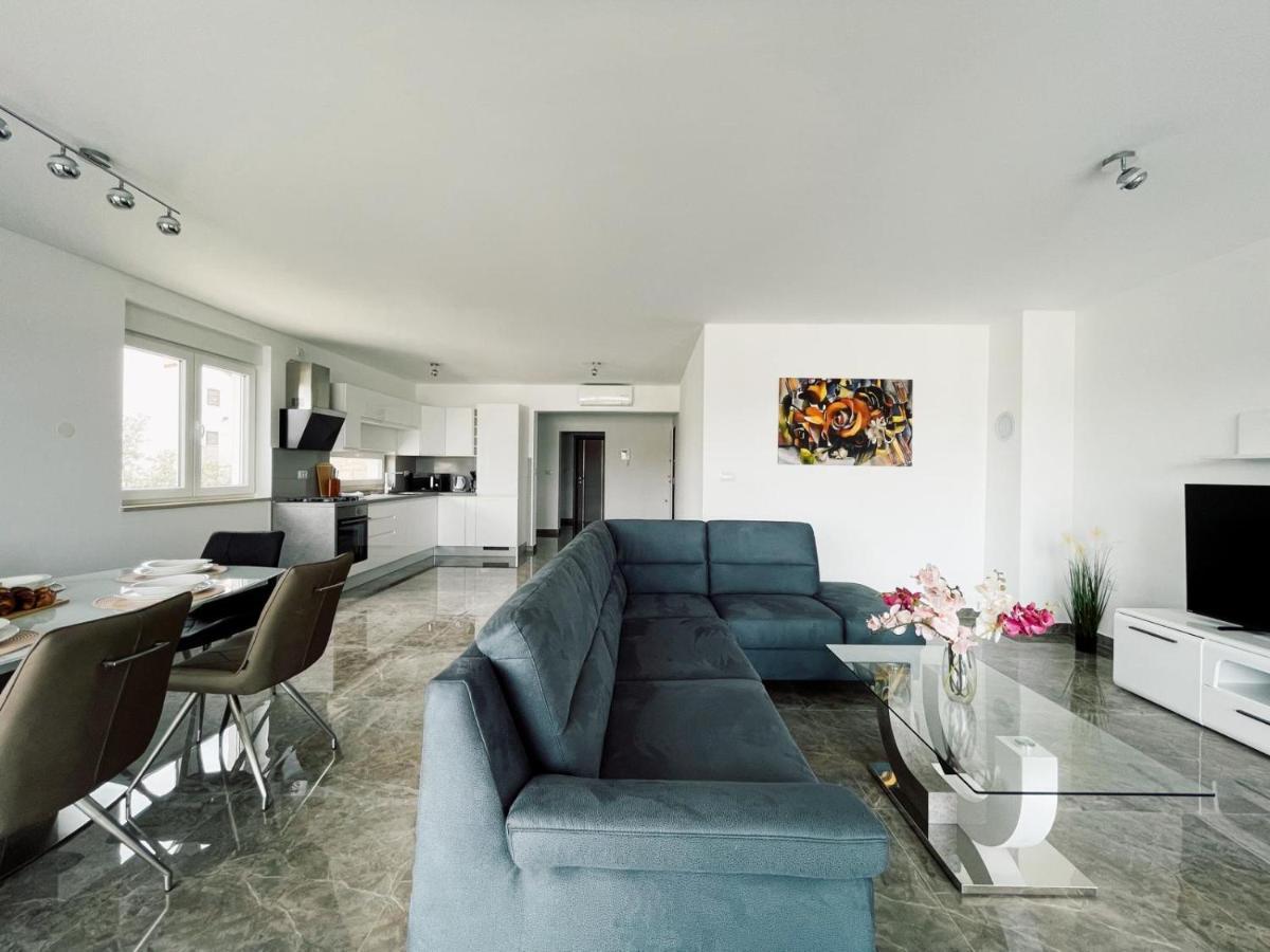 Seascape Deluxe Residence Pjescana Uvala Bagian luar foto