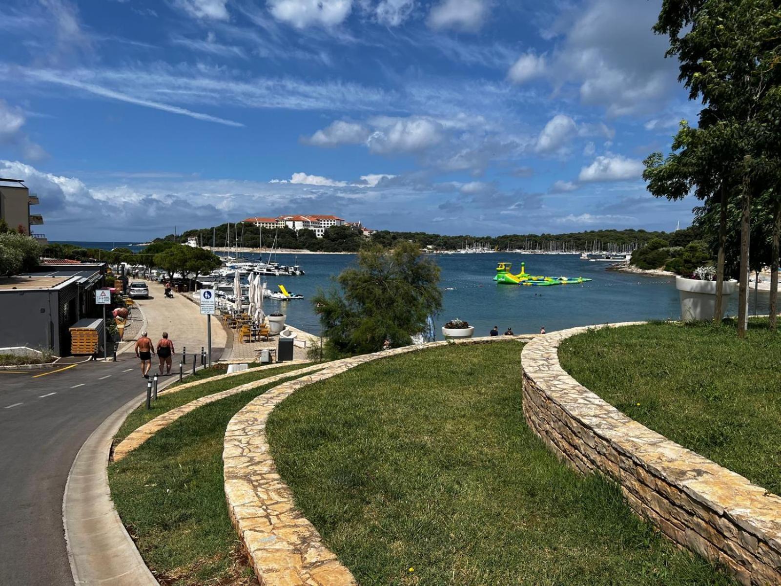 Seascape Deluxe Residence Pjescana Uvala Bagian luar foto